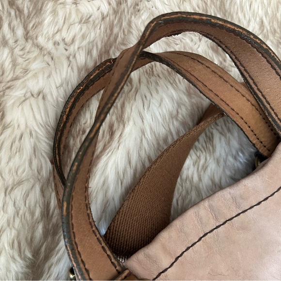 Fossil Rustic Crossbody Tote Bag - Picture 5 of 6